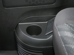 2021款 旅行版 2.0L 手动舒适型 7座