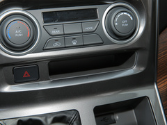 2021款 旅行版 2.0L 手动舒适型 7座