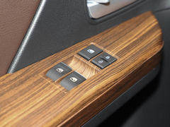 2021款 旅行版 2.0L 手动豪华型 7座
