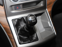 2021款 旅行版 2.0L 手动豪华型 7座