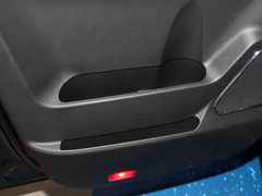 2021款 旅行版 2.0L 手动豪华型 7座