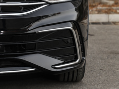 2022款 330TSI 两驱旗舰版