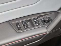 2022款 330TSI 两驱旗舰版