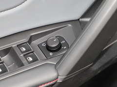 2022款 330TSI 两驱旗舰版