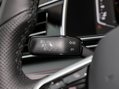2022款 330TSI 两驱旗舰版
