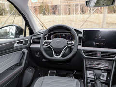 2022款 330TSI 两驱旗舰版