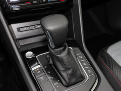 2022款 330TSI 两驱旗舰版