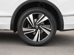 2022款 330TSI 两驱旗舰版