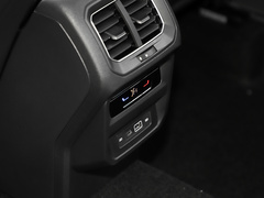 2022款 330TSI 两驱尊崇旗舰版