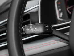 2022款 330TSI 两驱尊崇旗舰版