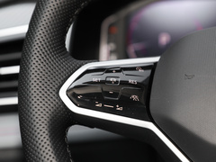 2022款 330TSI 两驱尊崇旗舰版