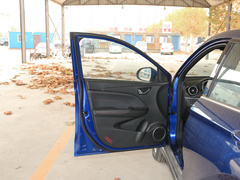 2022款 1.5L 手动悦享型