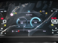 2022款 400TGI 尊荣版