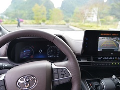 2021款 2.5L混动 铂金版