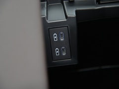 2021款 2.5L混动 铂金版