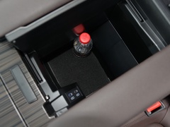 2021款 2.5L混动 铂金版