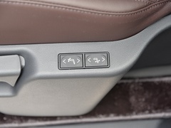 2021款 2.5L混动 铂金版