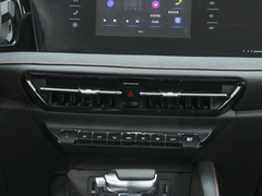 2022款 1.5T 蓝鲸自动豪华型
