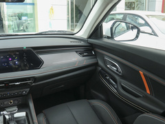 2022款 1.5T 蓝鲸自动豪华型