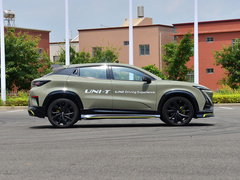 2022款 1.5T 运动版 旗舰型
