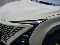 2022款 1.5T 运动版 旗舰型