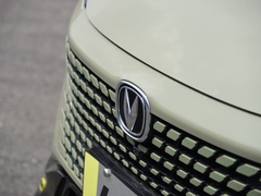 2022款 1.5T 运动版 旗舰型