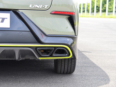 2022款 1.5T 运动版 旗舰型