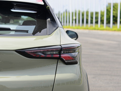 2022款 1.5T 运动版 旗舰型
