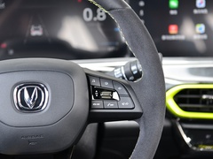2022款 1.5T 运动版 旗舰型
