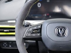 2022款 1.5T 运动版 旗舰型