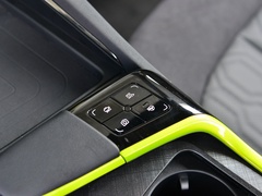 2022款 1.5T 运动版 旗舰型