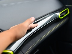 2022款 1.5T 运动版 旗舰型