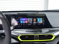 2022款 1.5T 运动版 旗舰型