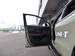 2022款 1.5T 运动版 旗舰型