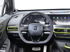 2022款 1.5T 运动版 旗舰型