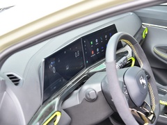 2022款 1.5T 运动版 旗舰型