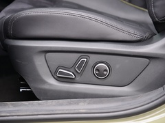 2022款 1.5T 运动版 旗舰型