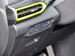 2022款 1.5T 运动版 旗舰型