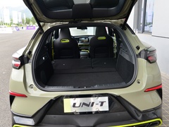 2022款 1.5T 运动版 旗舰型