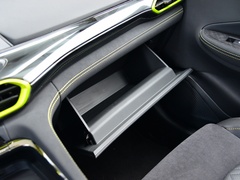 2022款 1.5T 运动版 旗舰型