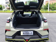 2022款 1.5T 运动版 旗舰型