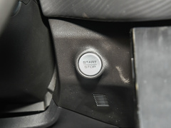 2022款 2.0T 两驱悦跑版