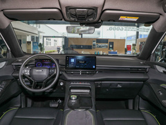 2022款 2.0T 两驱智跑版