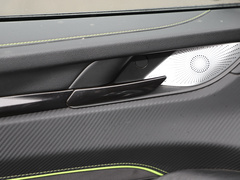 2022款 2.0T 两驱智跑版