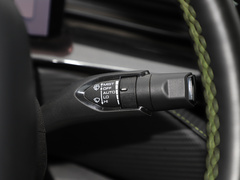 2022款 2.0T 两驱智跑版