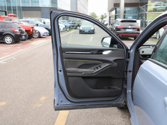 2022款 2.0T 两驱智跑版