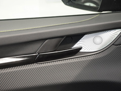 2022款 2.0T 两驱智跑版