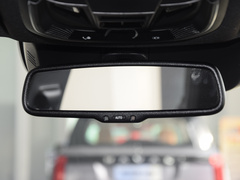 2022款 2.0T 两驱智跑版