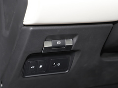 2022款 极光L P300e 插电式电动混合版
