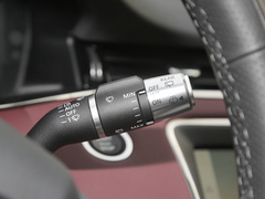 2022款 极光L P300e 插电式电动混合版